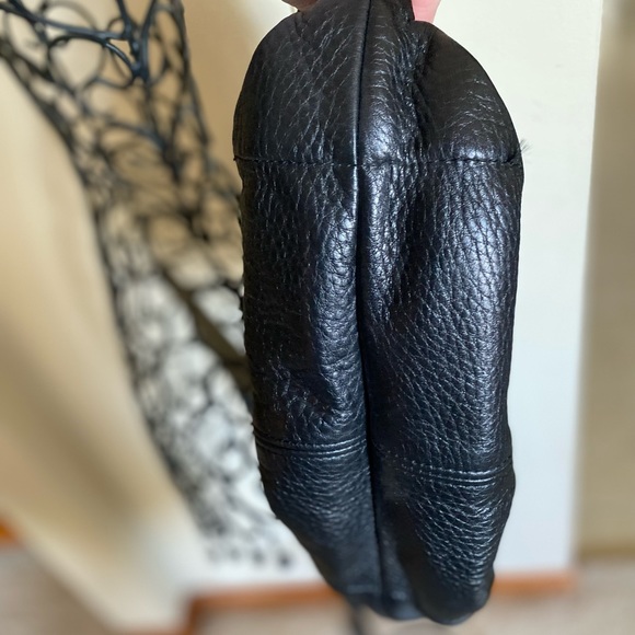 SAS Genuine Leather Black 2 Compartment Shoulder Purse - Picture 7 of 7